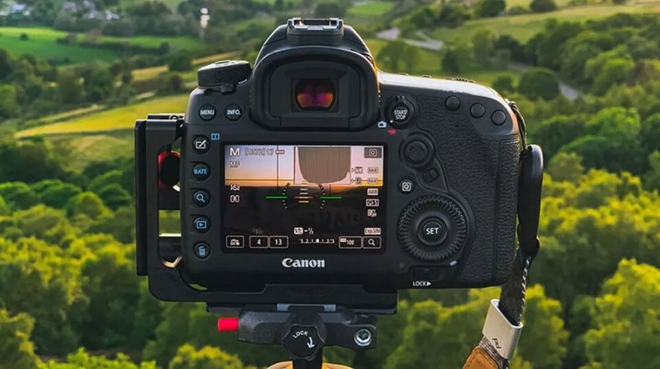 Máy ảnh DSLR là gì